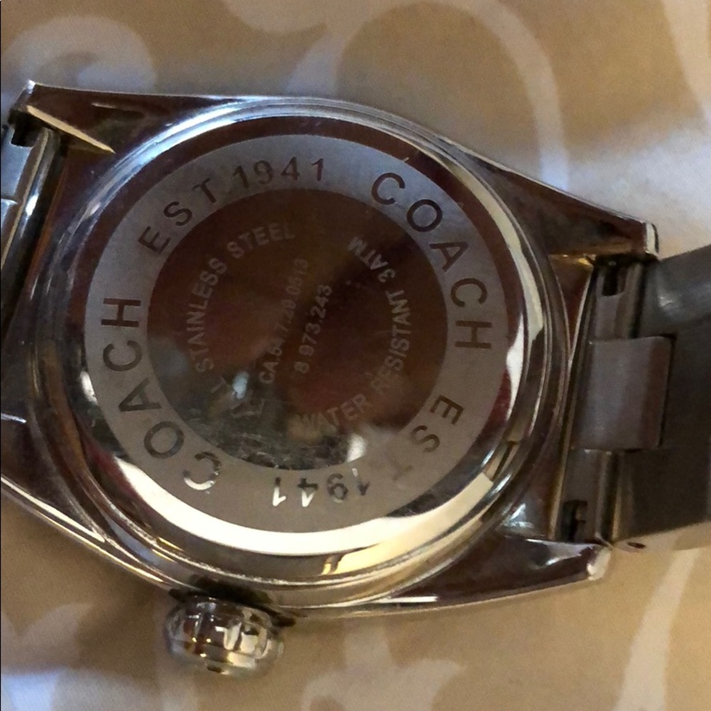 Coach watch with silver bracelet - Picture 3 of 3